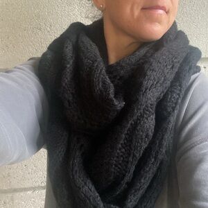NWOT Jackson Rowe Infinity Scarf